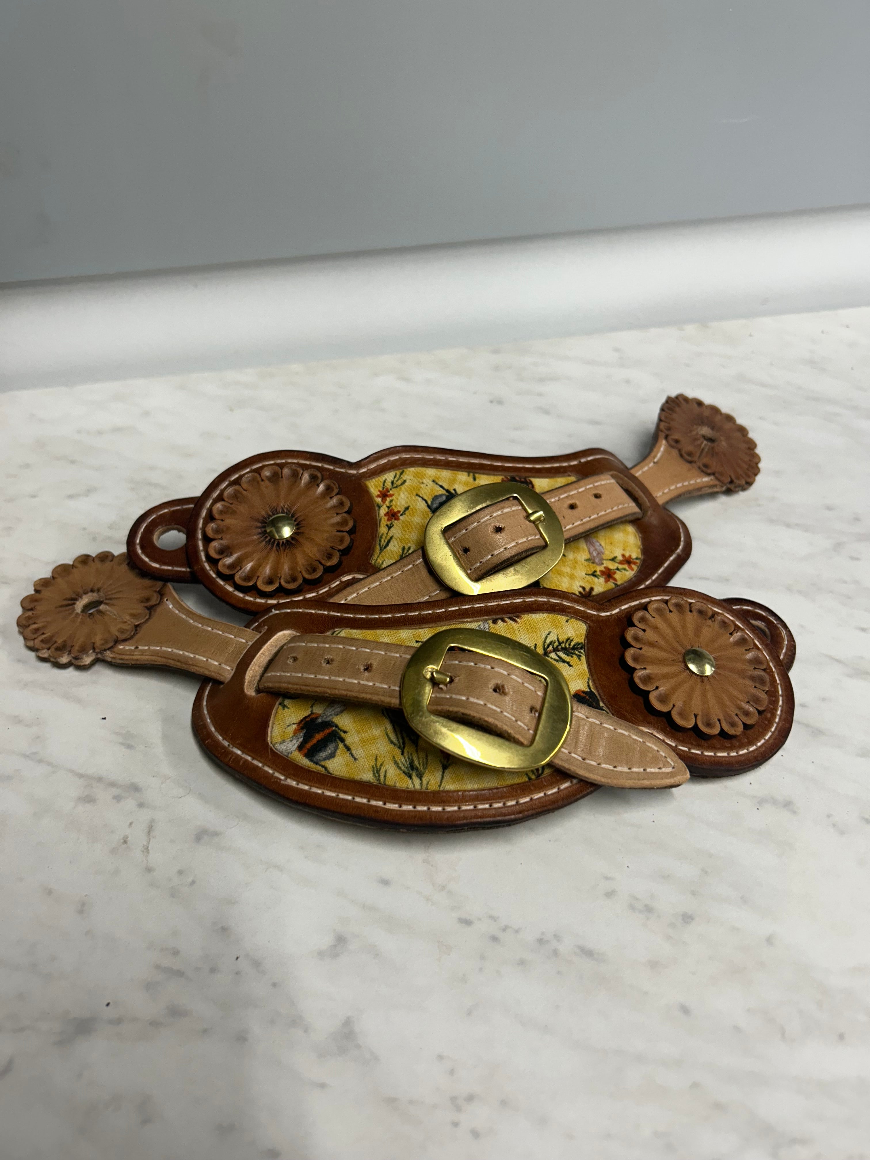 Buckaroo Bees SpurStraps