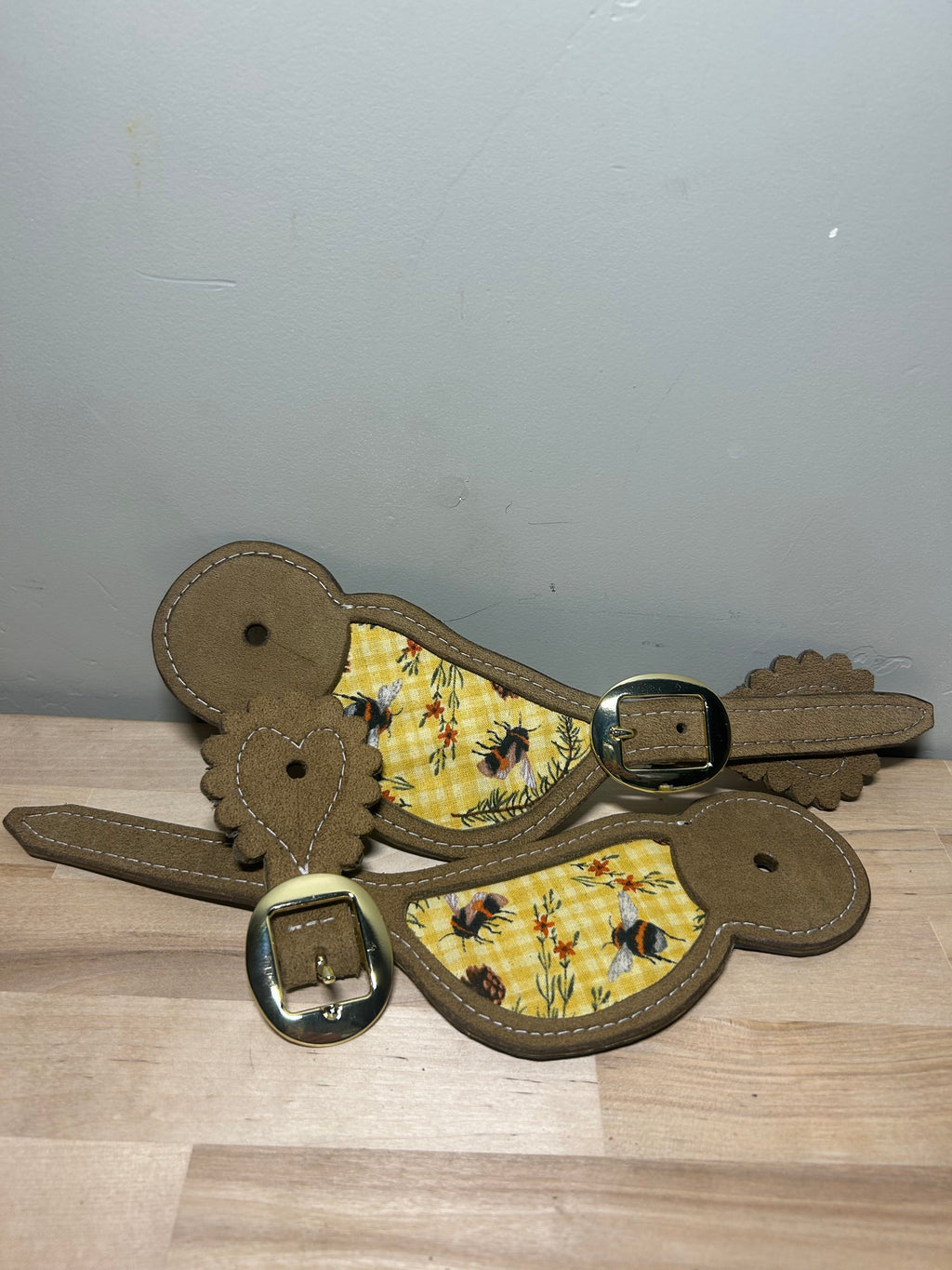 Bee Bib Style SpurStraps