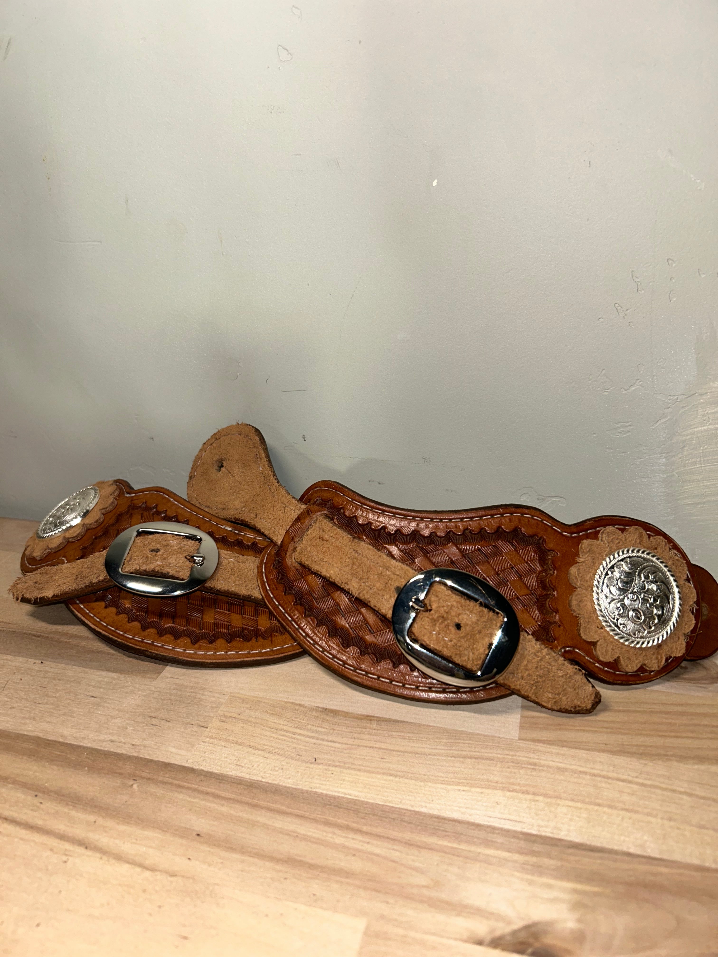 Buckaroo Half Roughout Spur Straps