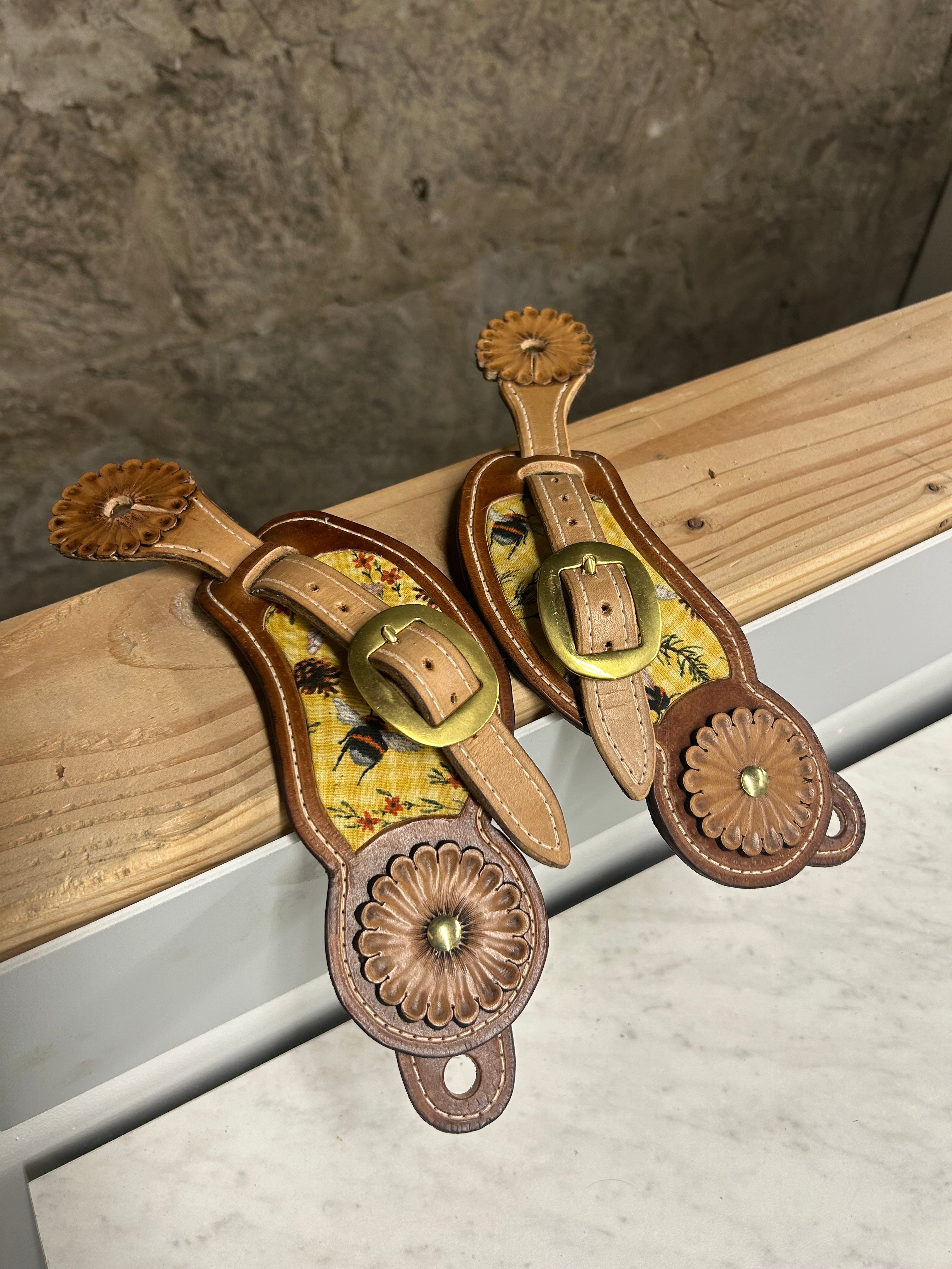 Buckaroo Bees SpurStraps